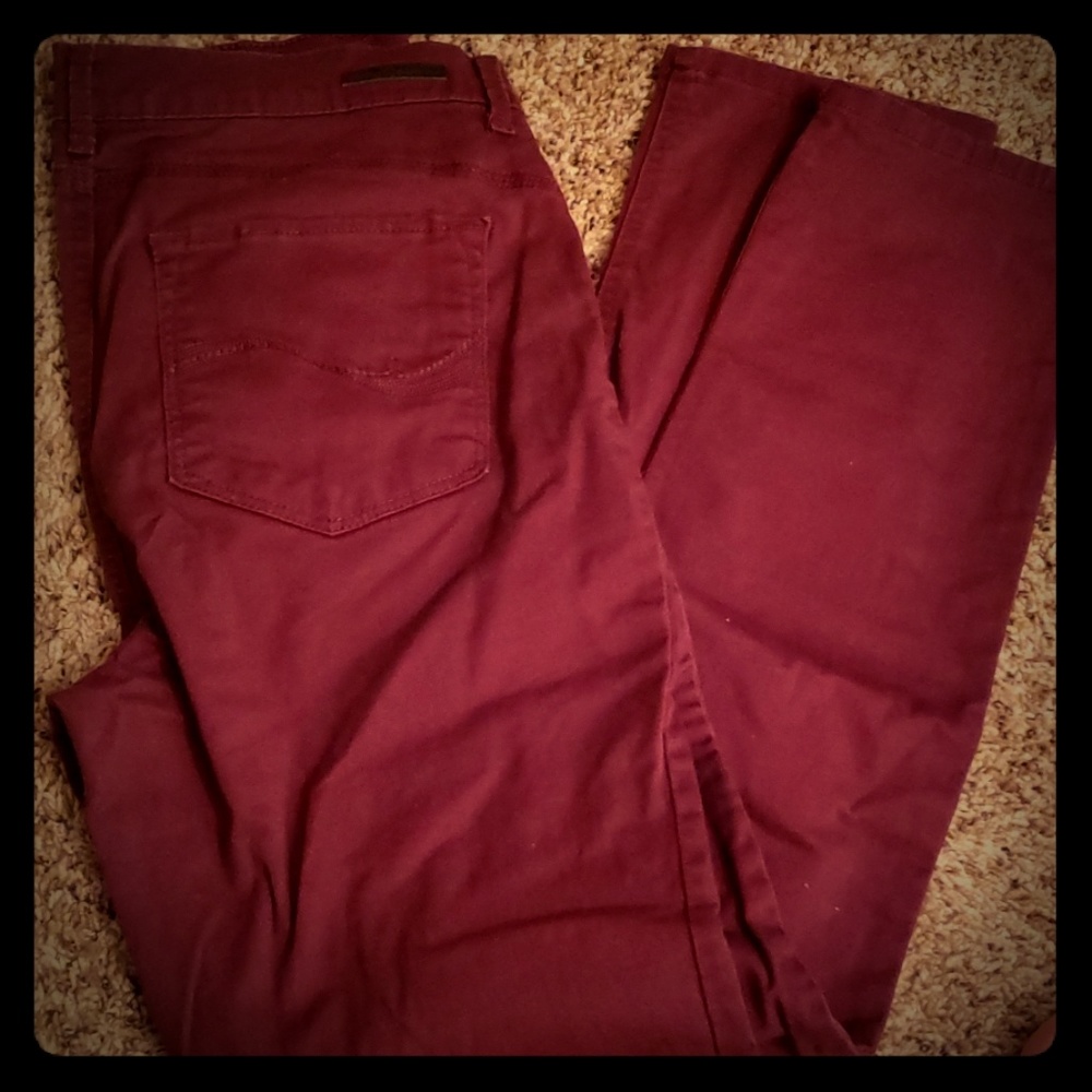 Womens size 14 burgundy skinny leg pants
